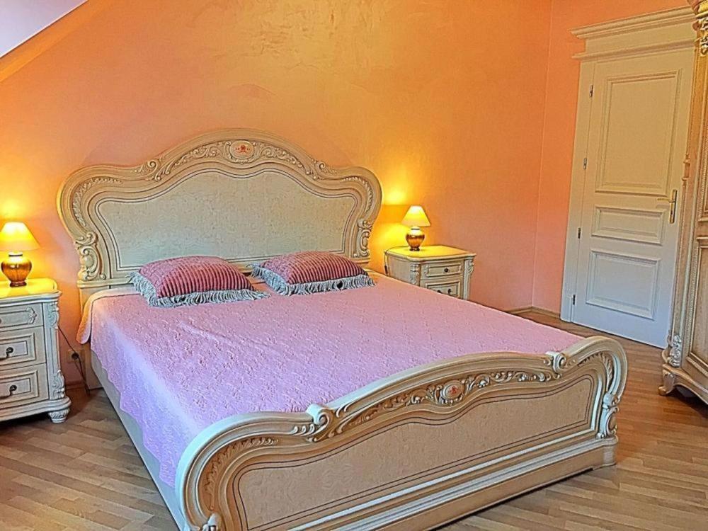 Fantasy Apartment การ์โลวีวารี ภายนอก รูปภาพ